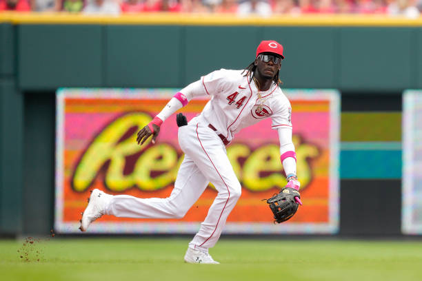 Elly De La Cruz hits another home run as the Reds dominate the White Sox..